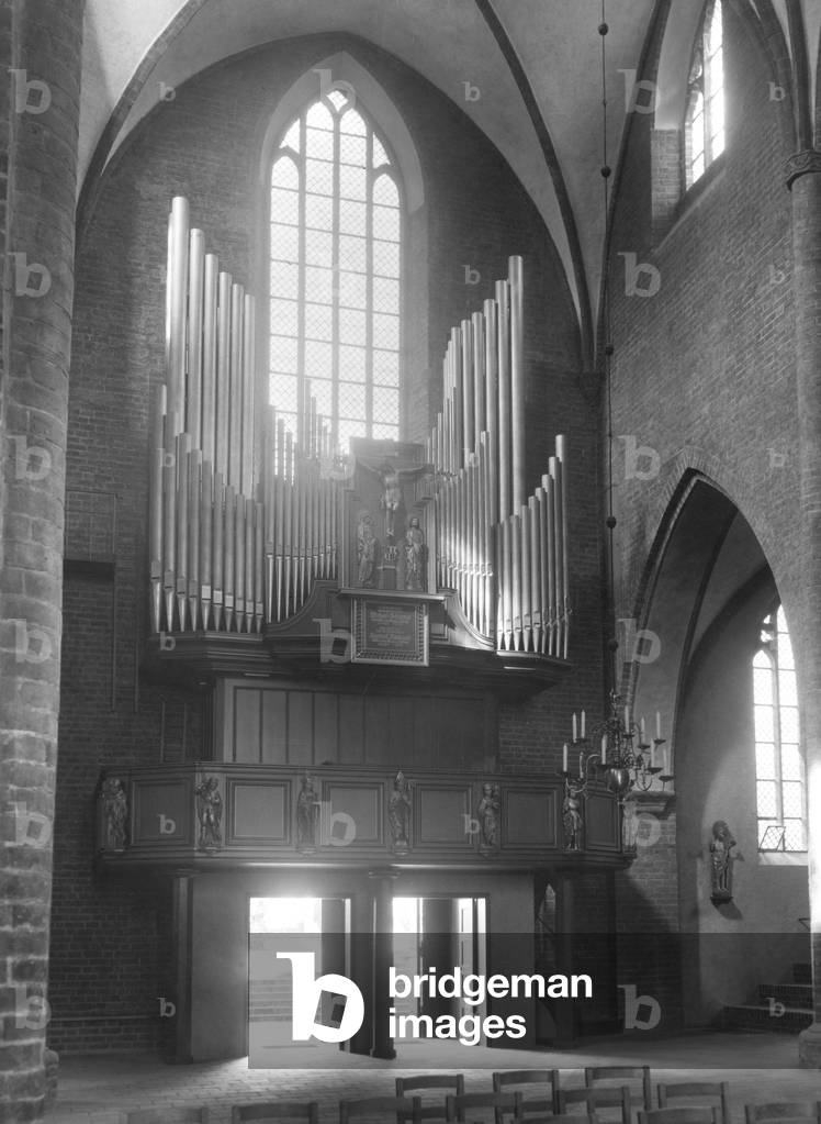 Organ in the Franciscan Monastery Church in Berlin, 1936 (b/w photo)