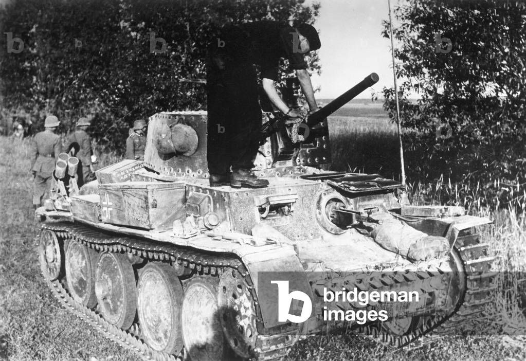 German Panzer 38 (t), on the Eastern Front, 1941 (b/w photo)