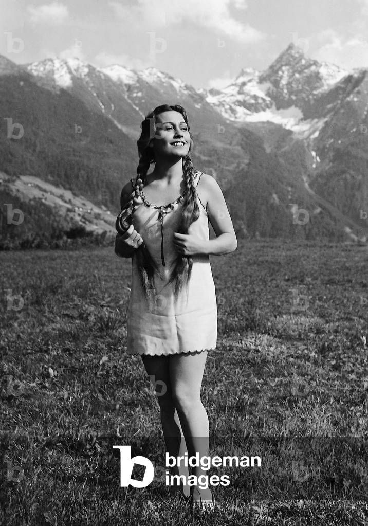 Heli Finkenzeller in 'Hochzeitsnacht', 1941 (b/w photo)