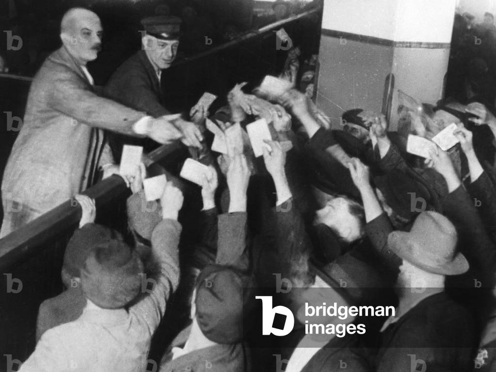 Unemployed dock workers at the Hamburg Labor Exchange, 1932