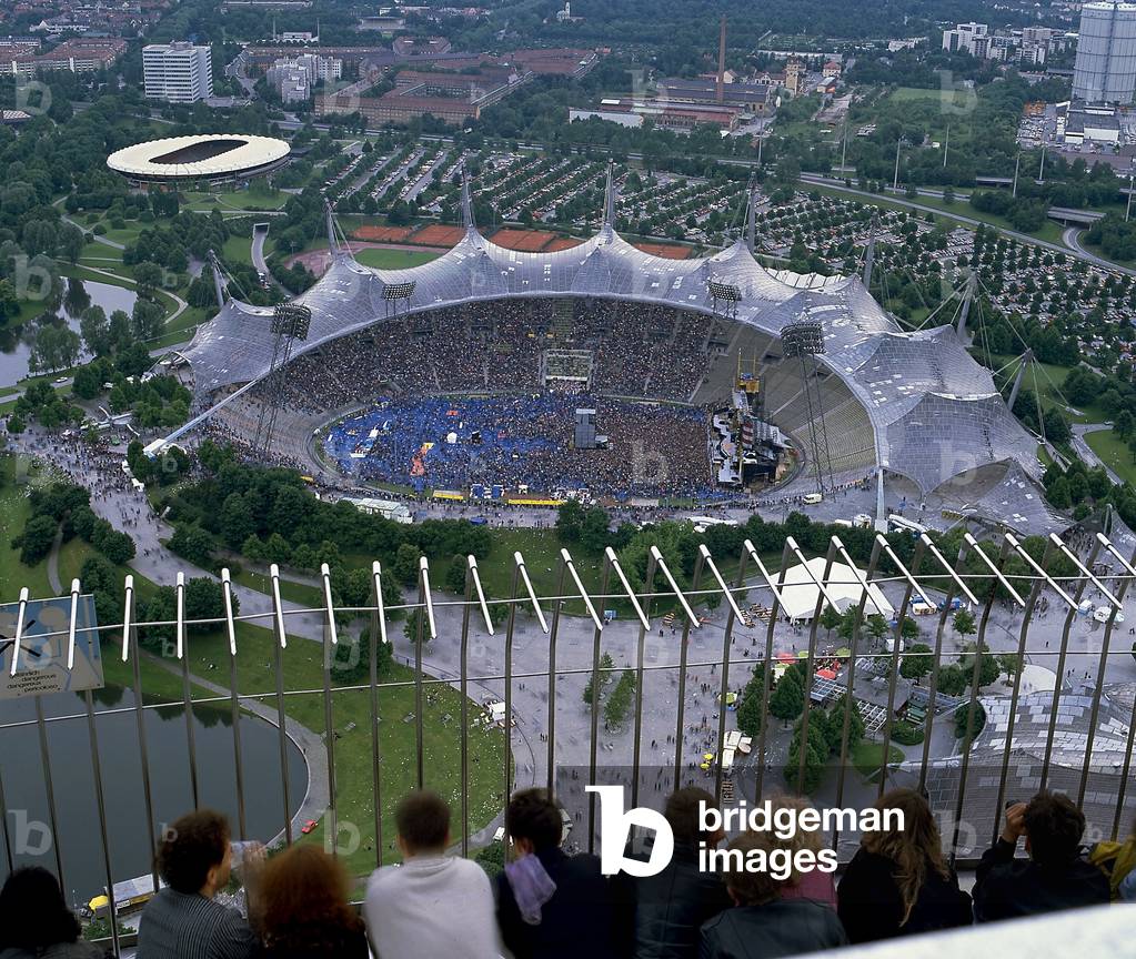 Openair concert of the group Rolling Stones in the Munich Olympic Stadium, 1998 (photo)