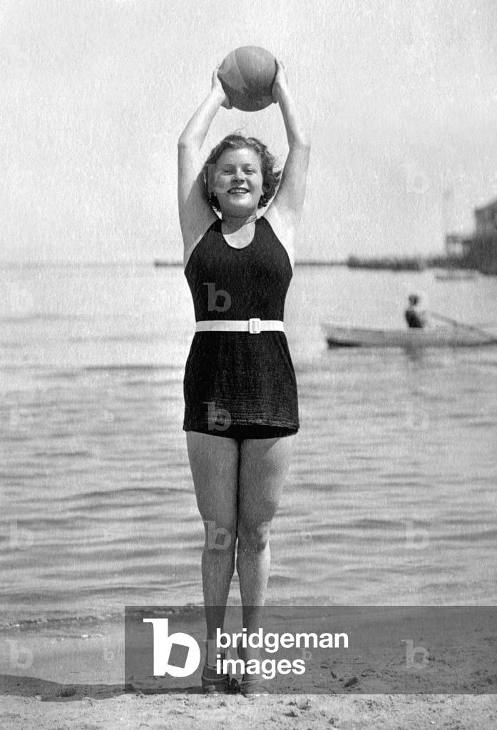 Renate Mueller on the beach (b/w photo)