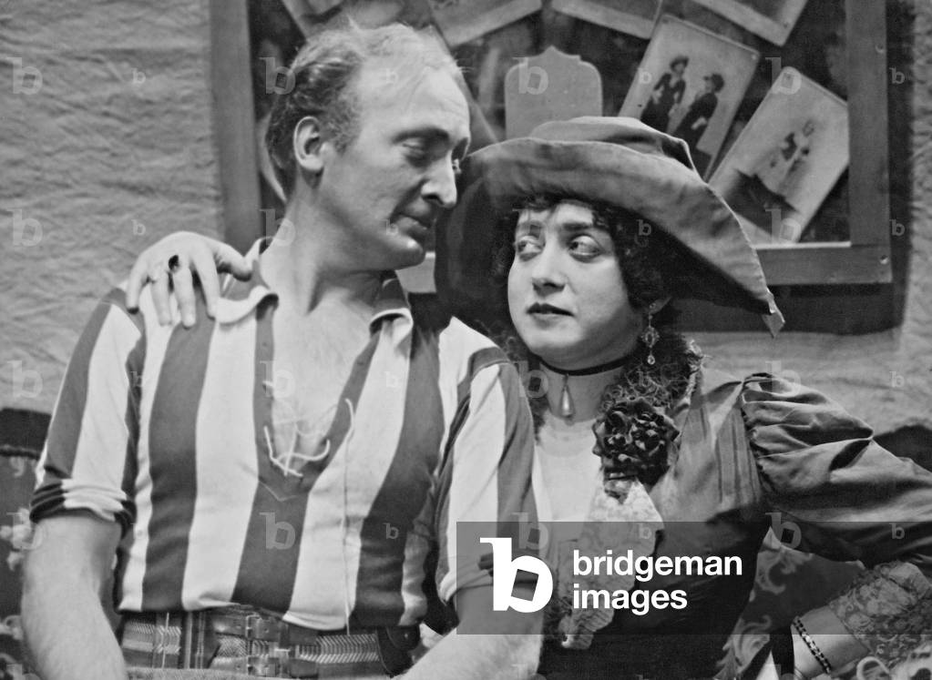 Therese Giehse and Hans Albers in 'Liliom', 1931 (b/w photo)