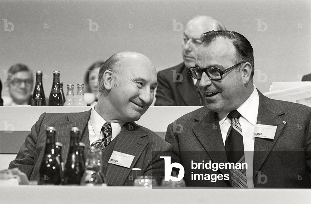 Hans Kratzer and Helmut Kohl at the CDU party congress in Hamburg, 1973 (b/w photo)
