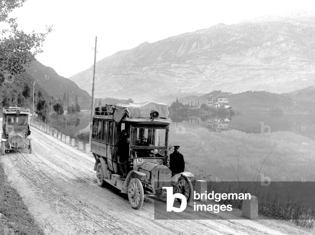 Public service vehicle in South Tyrol, 1910 (b/w photo)