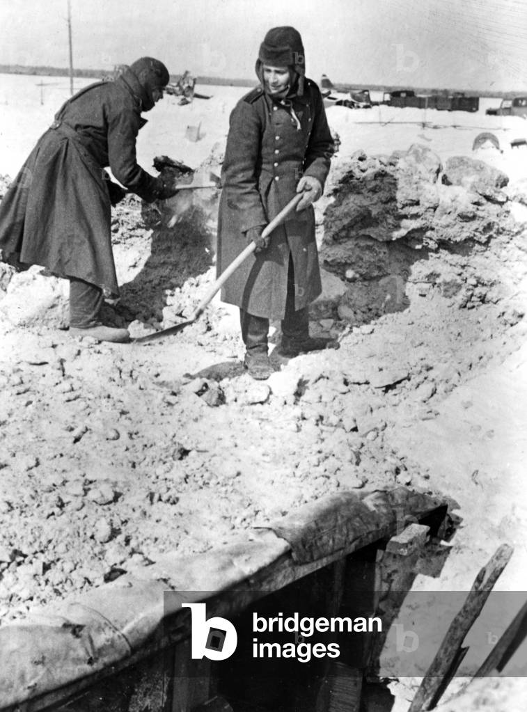 Bunker construction in Kholm, 1942 (b/w photo)