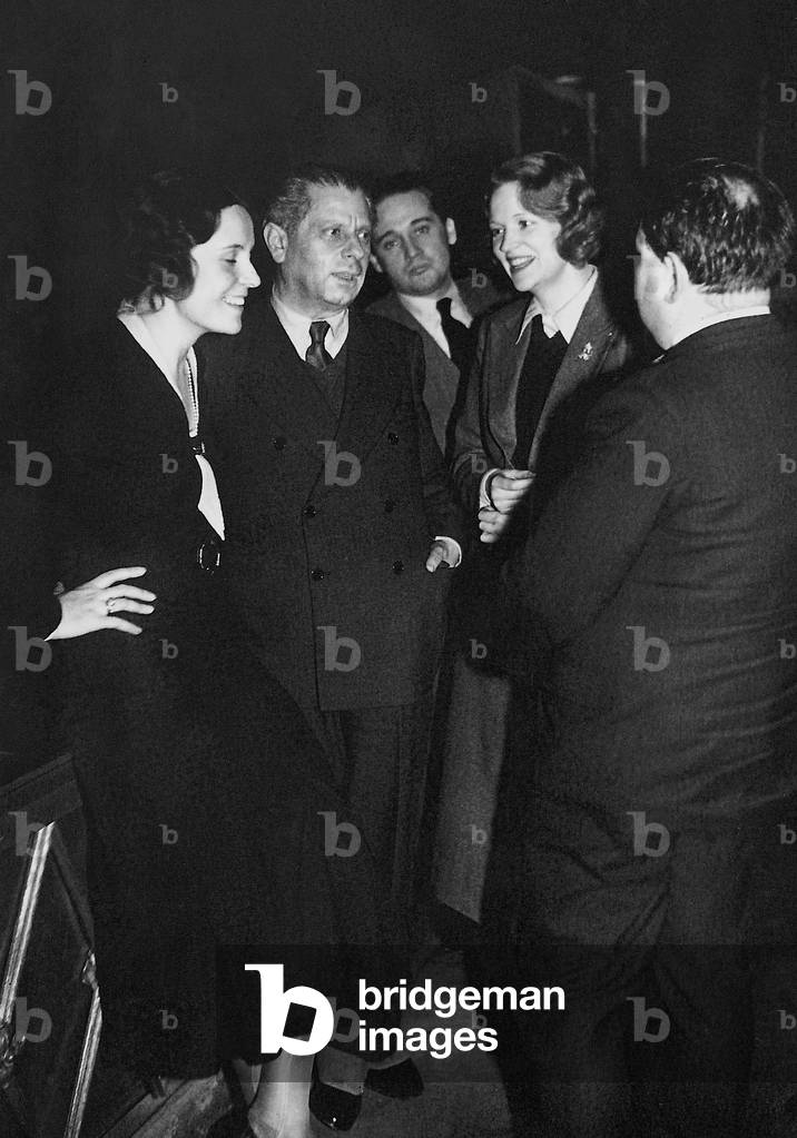 Max Reinhardt, Jarmila Novotna and Ursula van Diemen, 1932 (b/w photo)
