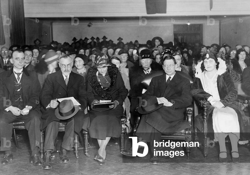 Eamon de Valera and his wife at a public event, 1932 (b/w photo)