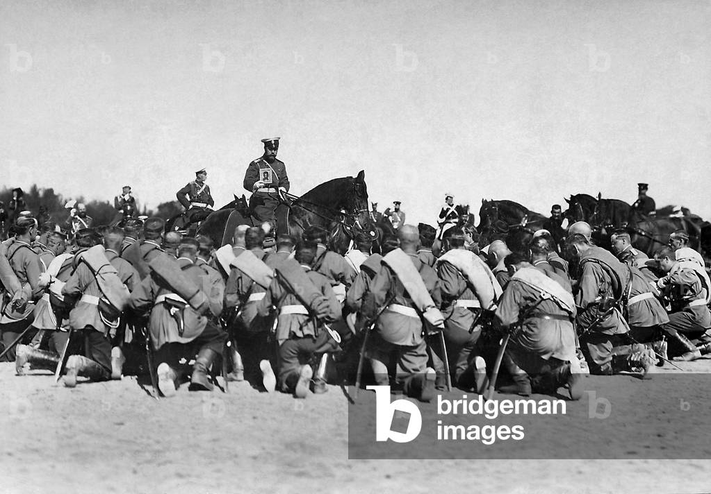Czar Nicholas II blesses his troops during the Russo-Japanese War, 1904/05 (b/w photo)