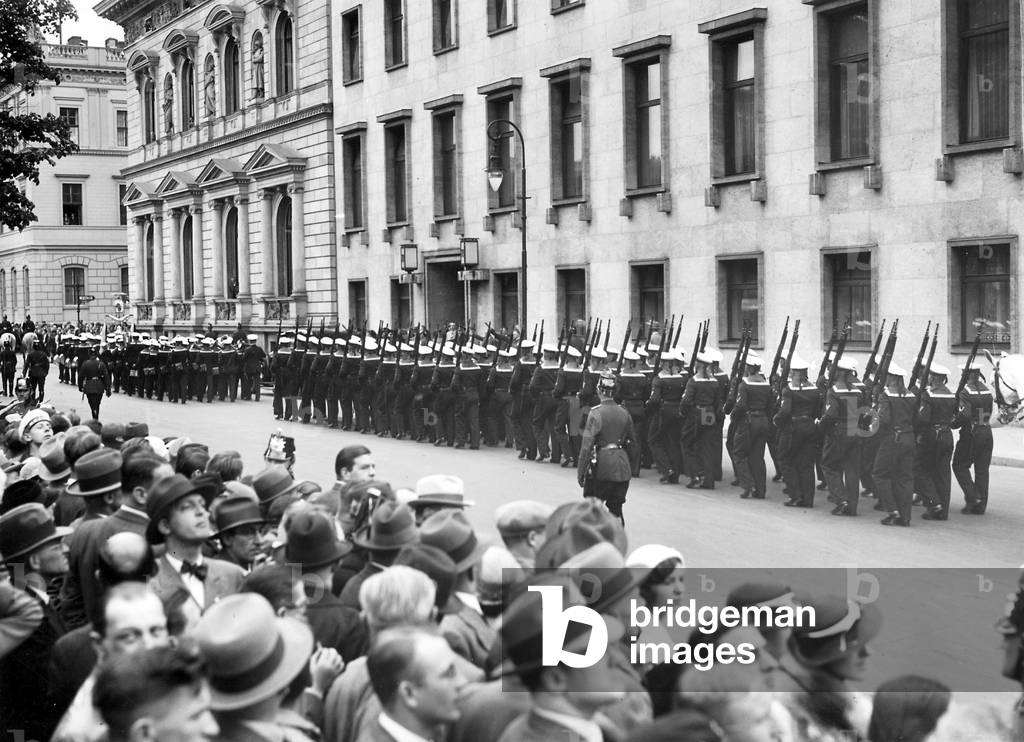 Honor company of the Navy on the Skagerrak day (b/w photo)