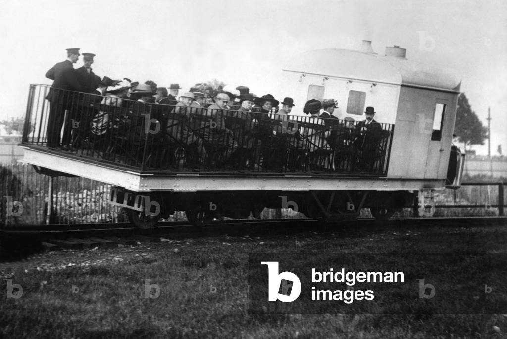 Monorail in Great Britain, 1910 (b/w photo)
