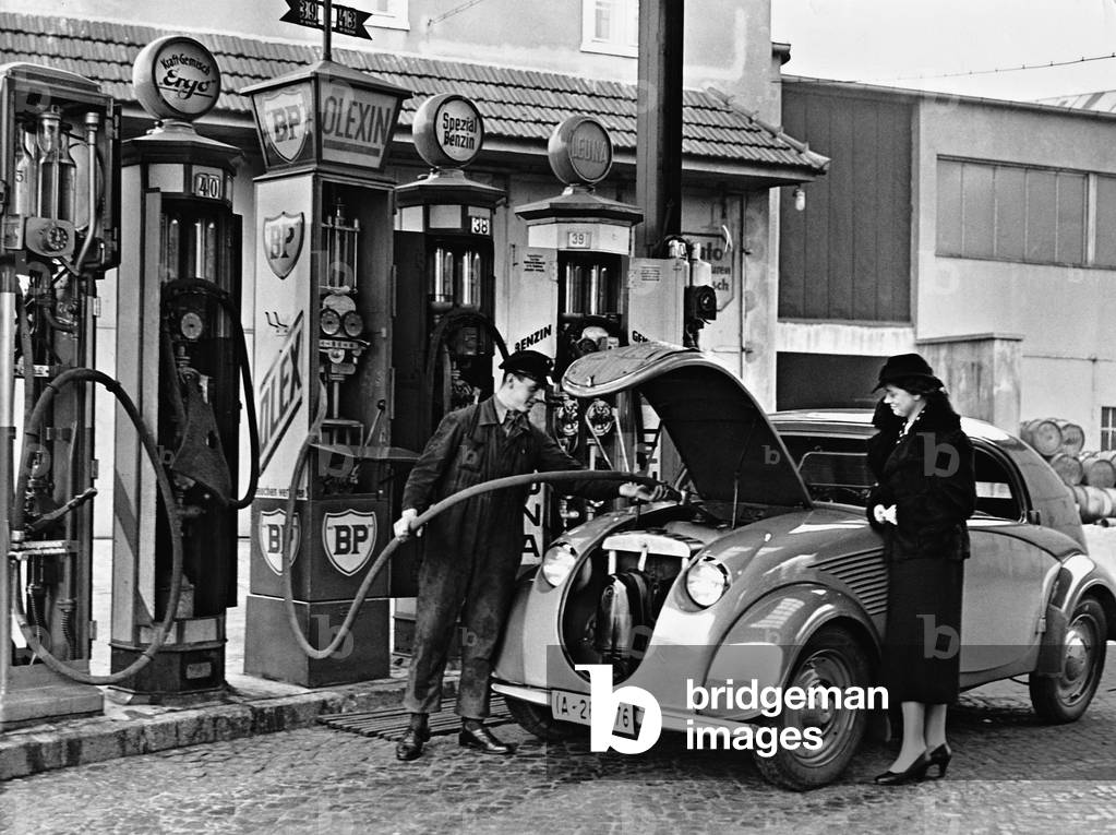 Gas station, 1937 (b/w photo)