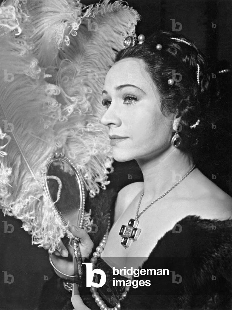 Maria Koppenhoefer, 1940 (b/w photo)