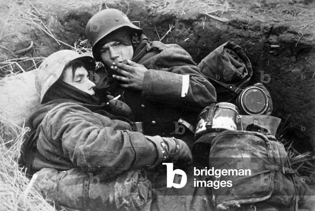 German soldiers in Russia, 1942 (b/w photo)