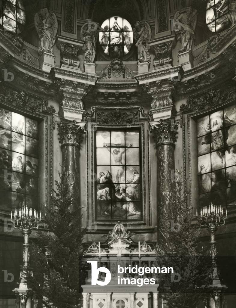 Altar room in the Berlin Cathedral, 1934 (b/w photo)