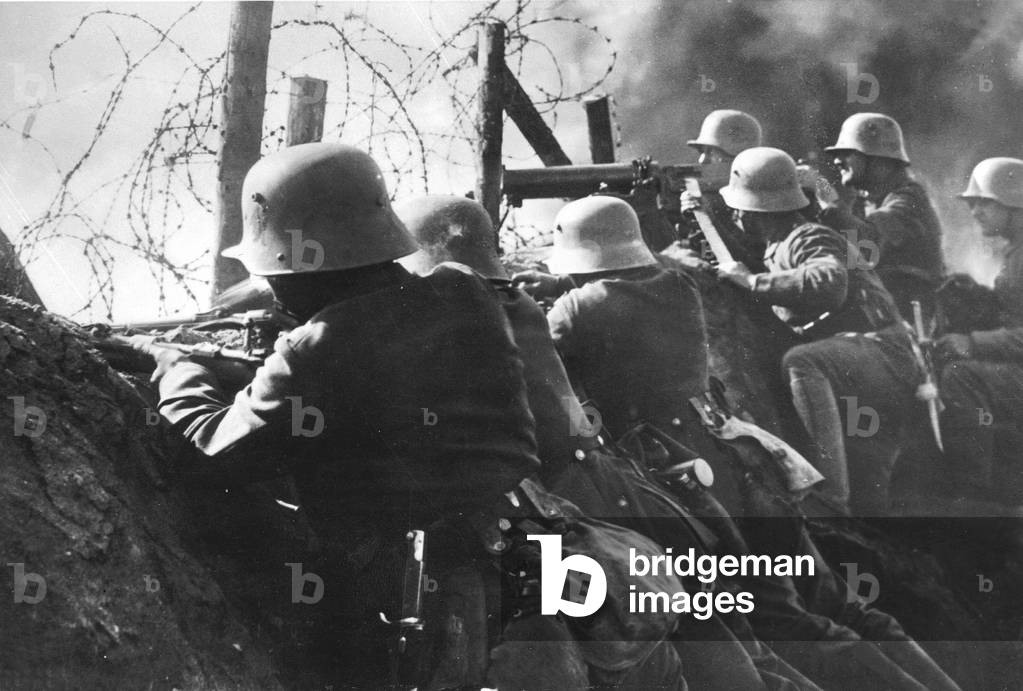 Battle at the Aisne and in Champagne during the First World War (b/w photo)