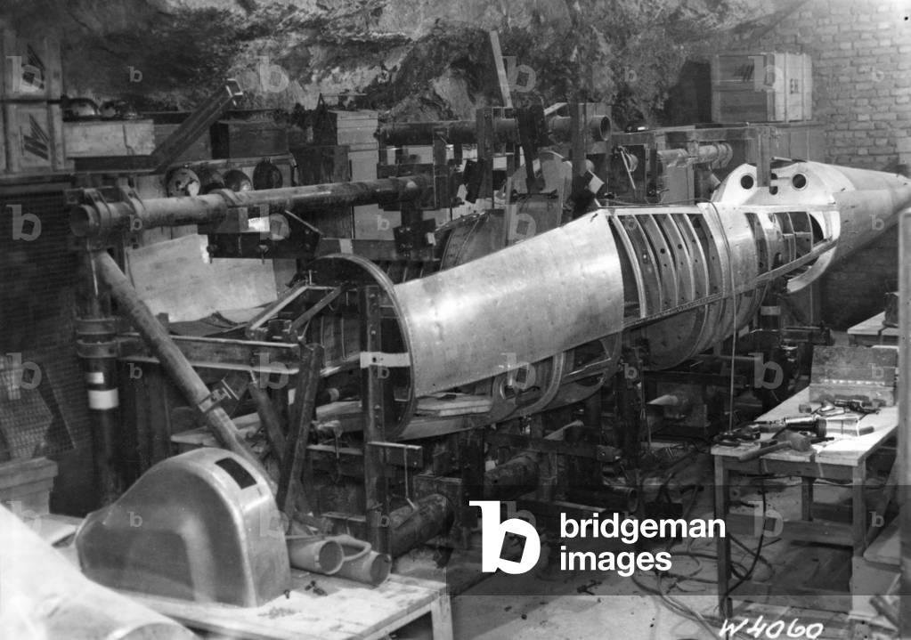 Jet-powered fighter aircraft - Heinkel He 162 Jet Fighter - Heinkel He 162, 1944