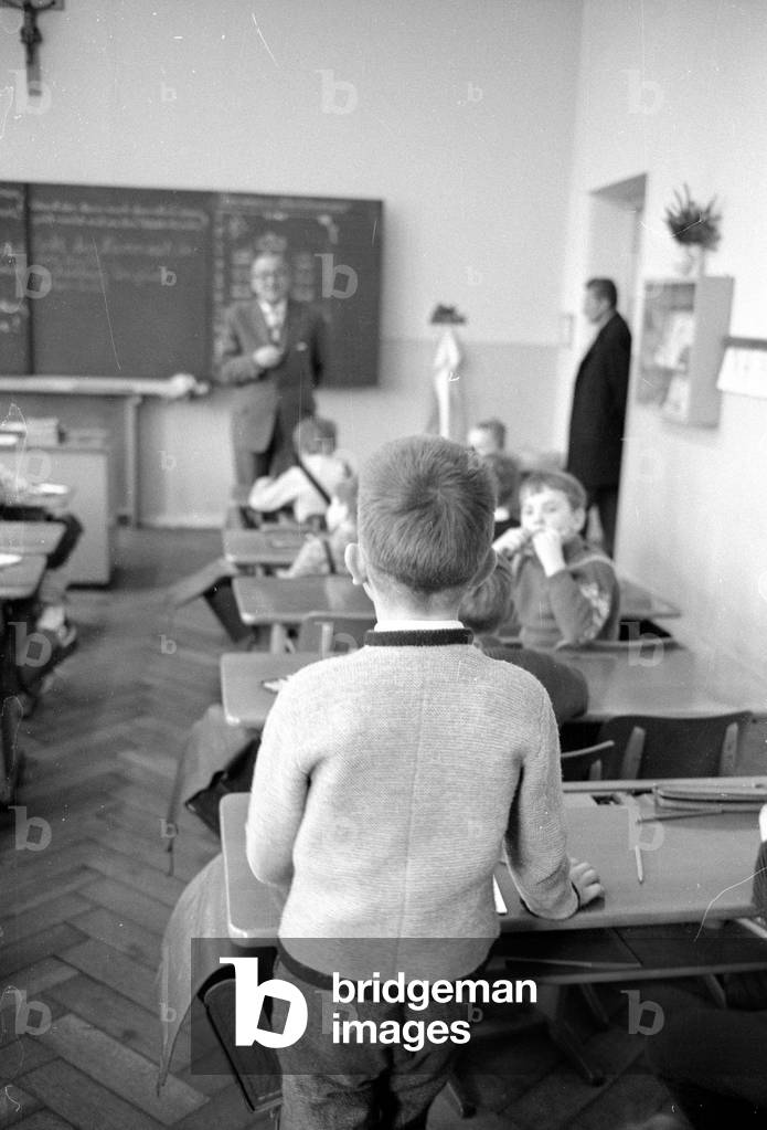 Classroom in Augsburg, 1960 (b/w photo)
