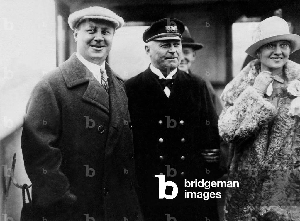 Emil Jannings and his wife Gussy Holl on departure to America, 1926 (b/w photo)