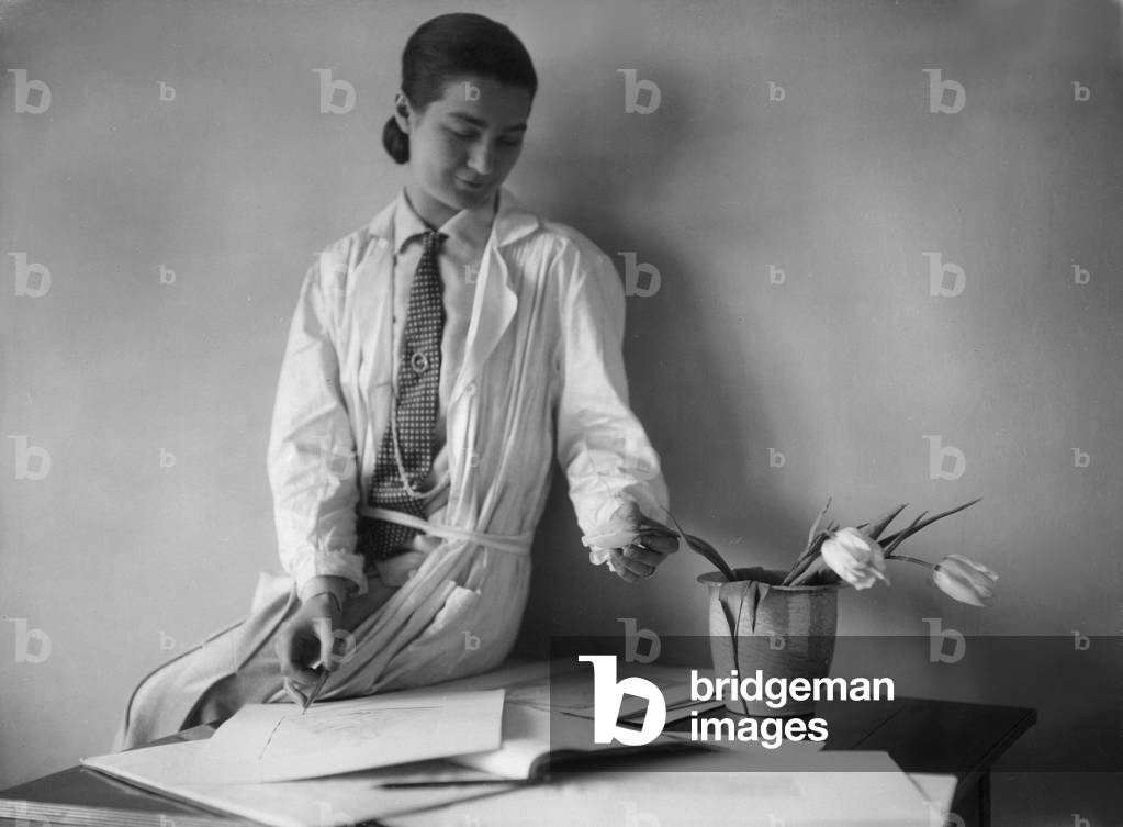 Marlies Huy, 1935 (b/w photo)