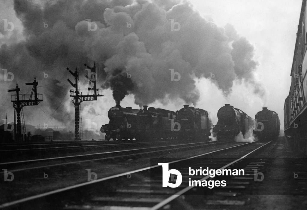 Steam locomotives in Great Britain, 1933 (b/w photo)