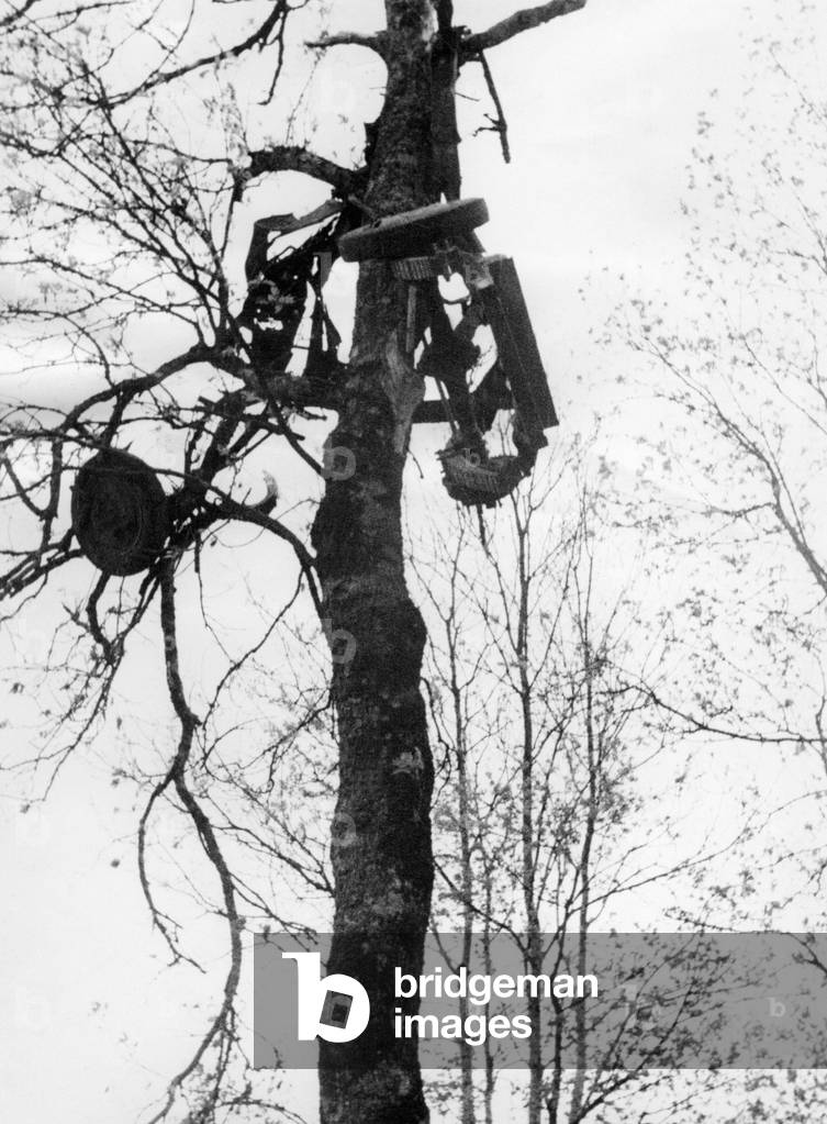 Destroyed French motorcade, May 1940