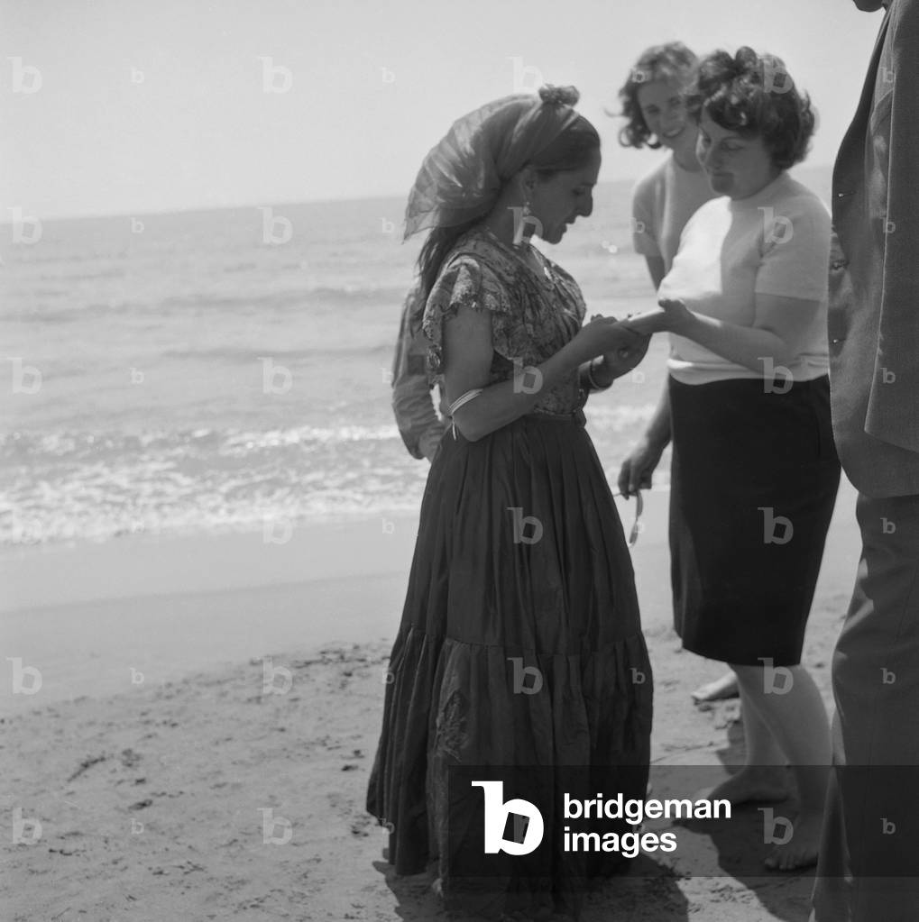 Saintes-Maries-de-la-Mer, 1963 (b/w photo)