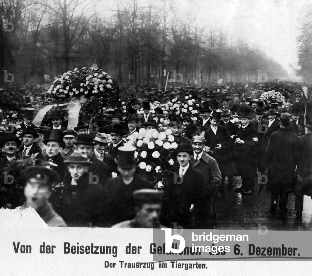Funeral procession for the fallen of December 6, 1918