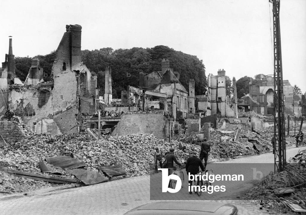Neufchatel, 1940 (b/w photo)