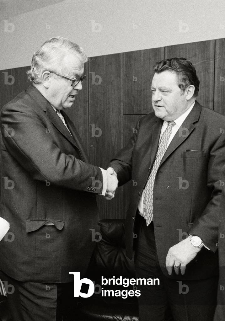 CSU party leader Franz Josef Strauß interviewed by Henri Nannen, 1971 (b/w photo)