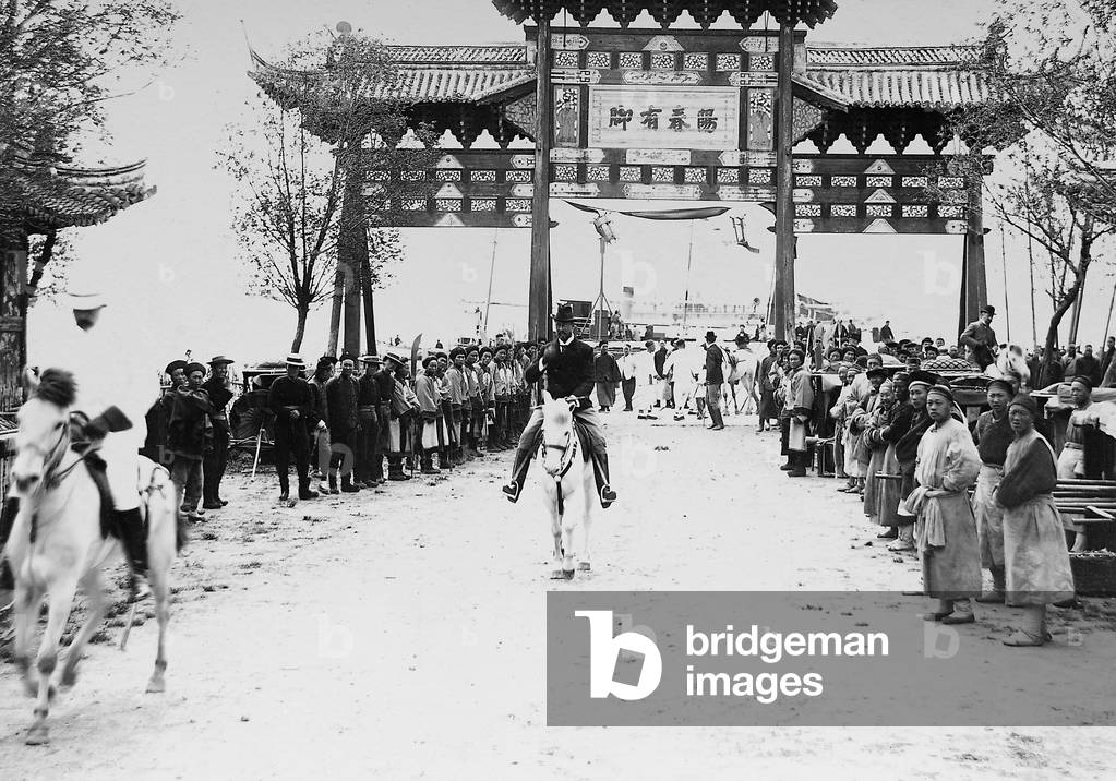 Prince Heinrich of Prussia on a horse, 1905 (b/w photo)