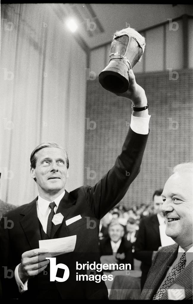 Treasurer Walter Leisler Kiep during the CDU party congress (b/w photo)
