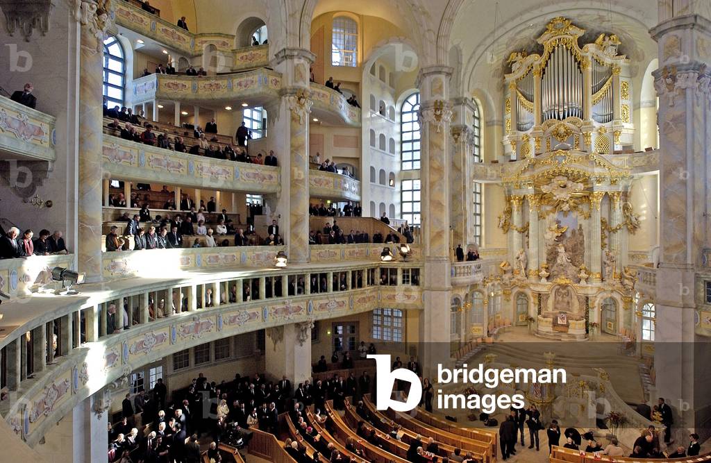 60 years after its destruction in World War II, resurrected from rubble, Frauenkirche is consecrated, Dresden, Germany, 30th October 2005 (photo)