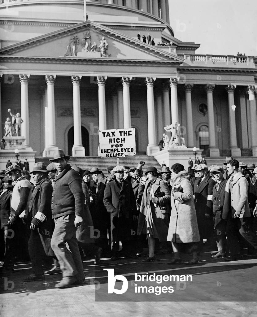 Unemployment demonstration during the Great Depression in front of the Capitol, 1931 (b/w photo)