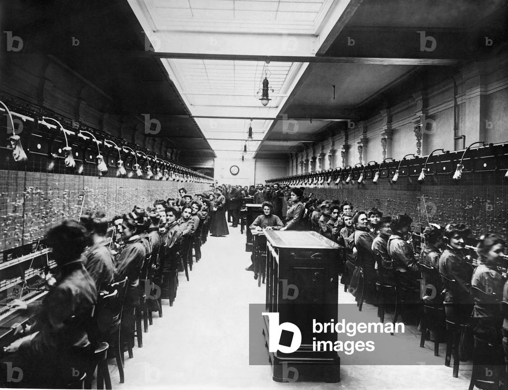 Telephone exchange in Berlin, 1910 (b/w photo)