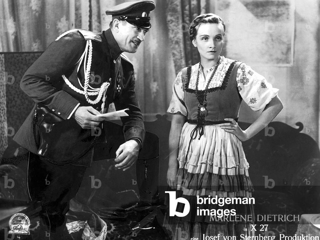 Victor McLaglen and Marlene Dietrich in 'Dishonored' (Original title: 'Dishonored' or 'X 27'), USA 1931 (b/w photo)