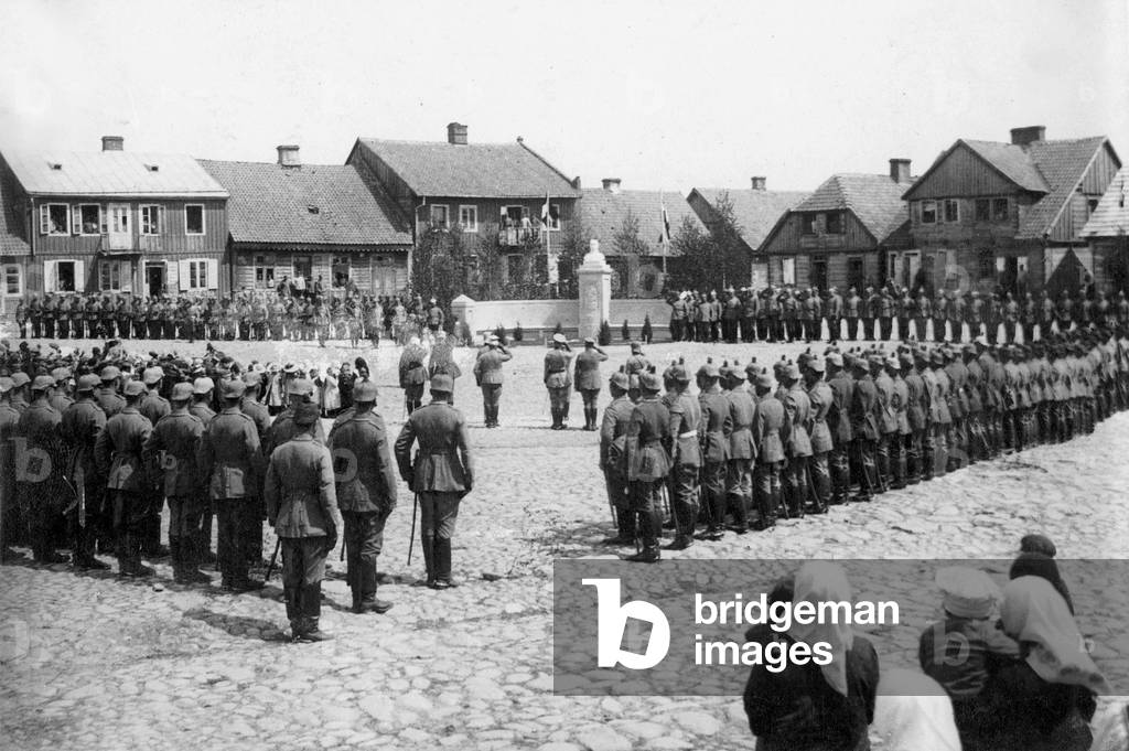 Unveiling of the Hindenburg memorial in Chorzele, 1915 (b/w photo)