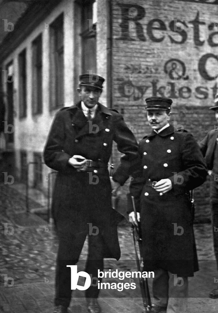 Danish police of the occupational forces in Hadersleben, 1920 (b/w photo)