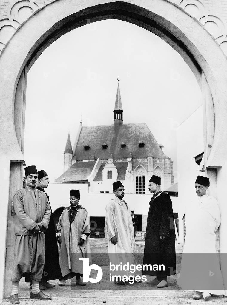 Moroccan at the World Exhibition in Chicago, 1933 (b/w photo)