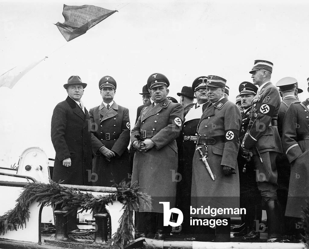 Party notables at the opening of the Midland Canal near Magdeburg (b/w photo)