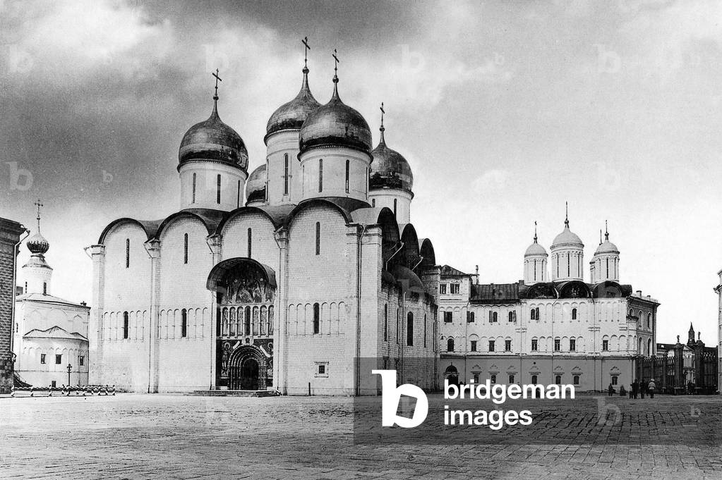 Coronation Cathedral ('Uspensky') in Moscow (1918) (b/w photo)