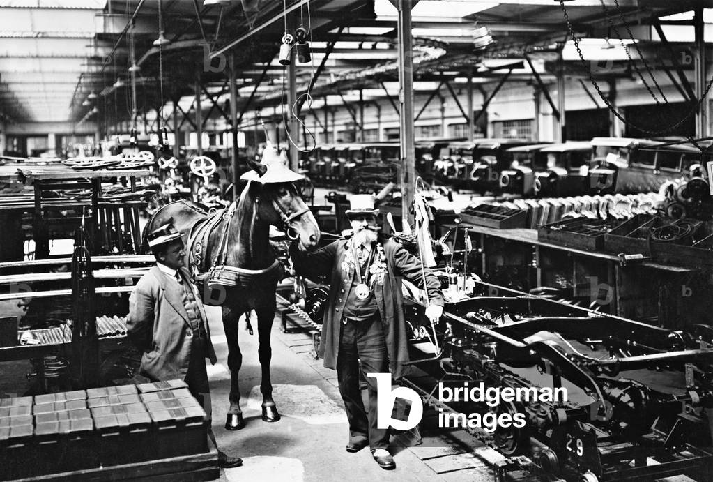 'Iron Gustav' during the visit of the Opel works in Russelsheim, 1928 (b/w photo)