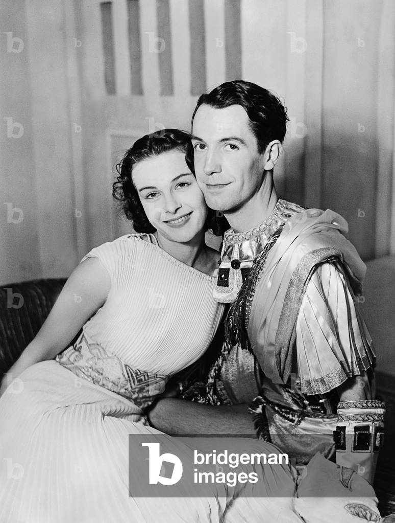 Ilse Werner and Hermann Brix in 'This hid Homer. ', 1942 (b/w photo)