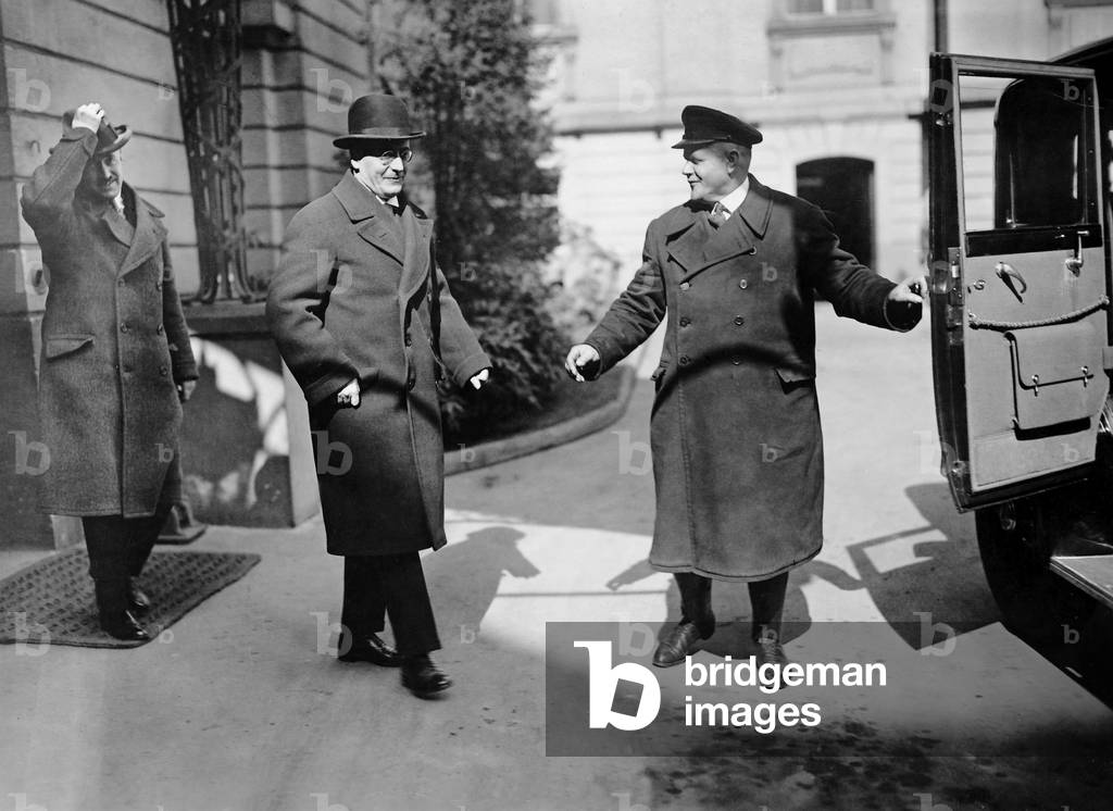 Hermann Puender and Heinrich Bruening, 1930 (b/w photo)