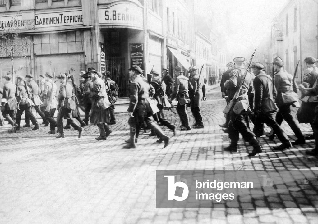 Armed workers of the Red Army during the KPD revolt in the Ruhr area, 1920