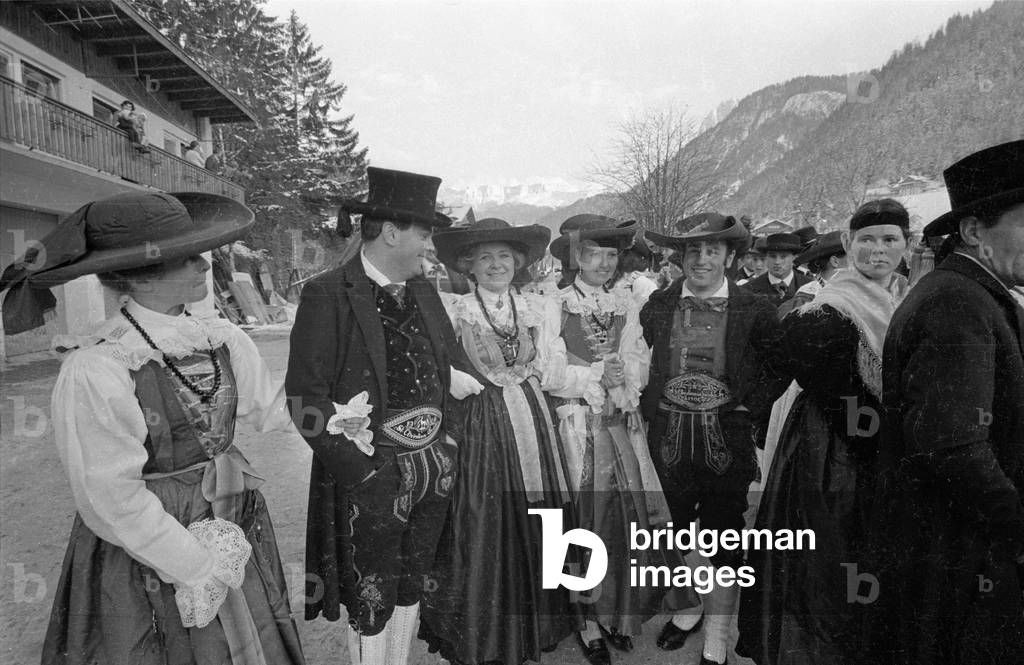 Opening ceremonies of the Alpine World Ski Championships in Val Gardena, 1970 (b/w photo)