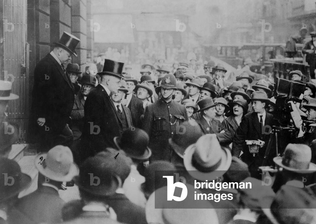 Wilhelm Marx and Gustav Stresemann in London, 1924 (b/w photo)