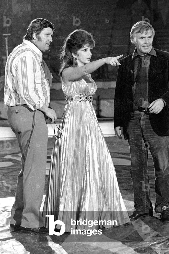 Gina Lollobrigida and Blacky Fuchsberger in the show 