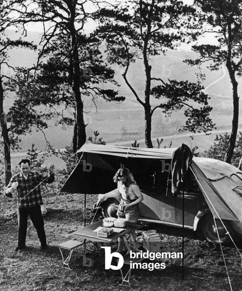 Camping, 1953 (b/w photo)