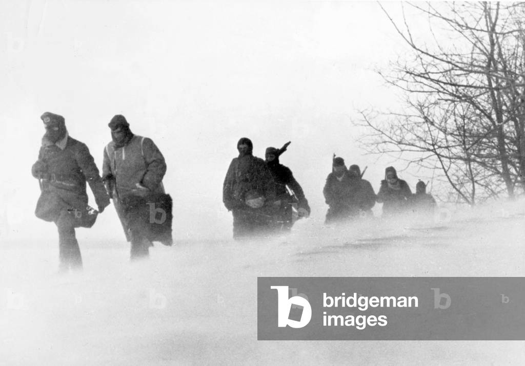 German soldiers on the Eastern Front, 1942 (b/w photo)